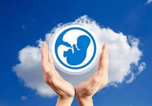 新生婴儿为何喜欢吃手指,新生儿爱吃手指怎么办